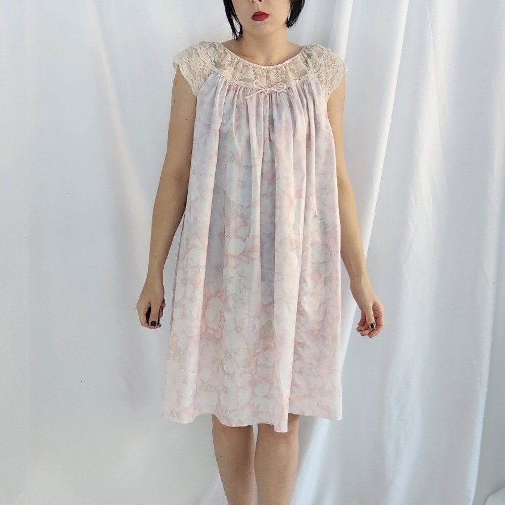 80s/90s Pink Floral Nightgown